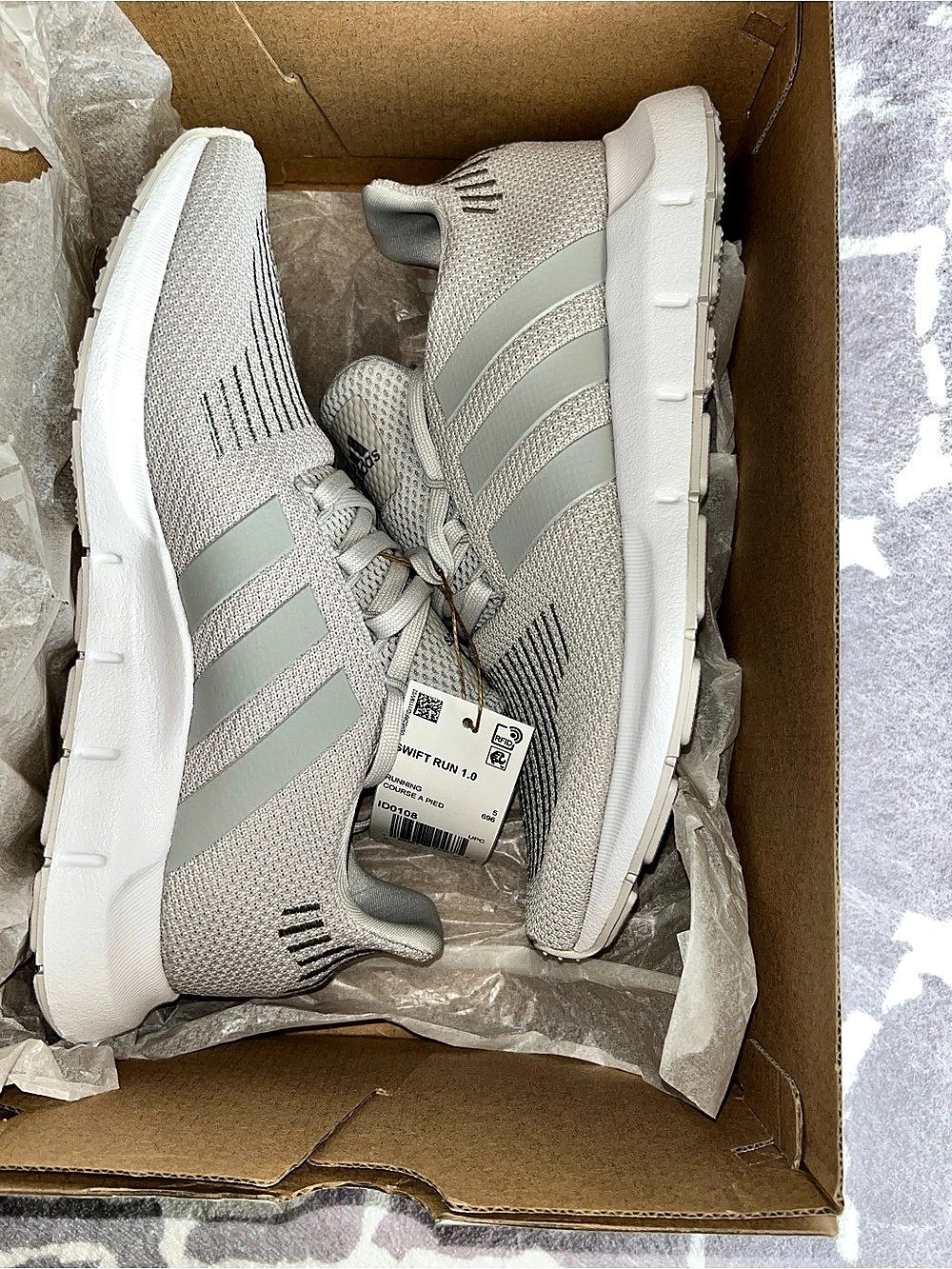 adidas Swift Run 1.0 Grey Silver Metallic Athletic Shoes Gray & White US 6.5